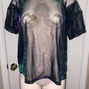 Dark holographic top